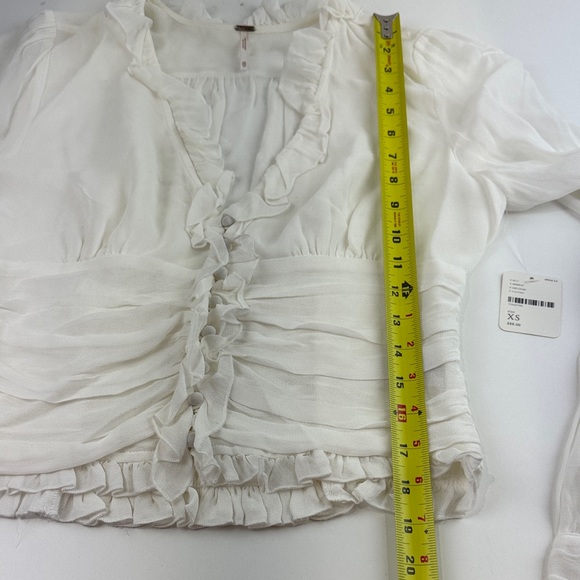 NWT Free People Elegant White Ruffled Women's Blouse Top - Picture 11 of 15